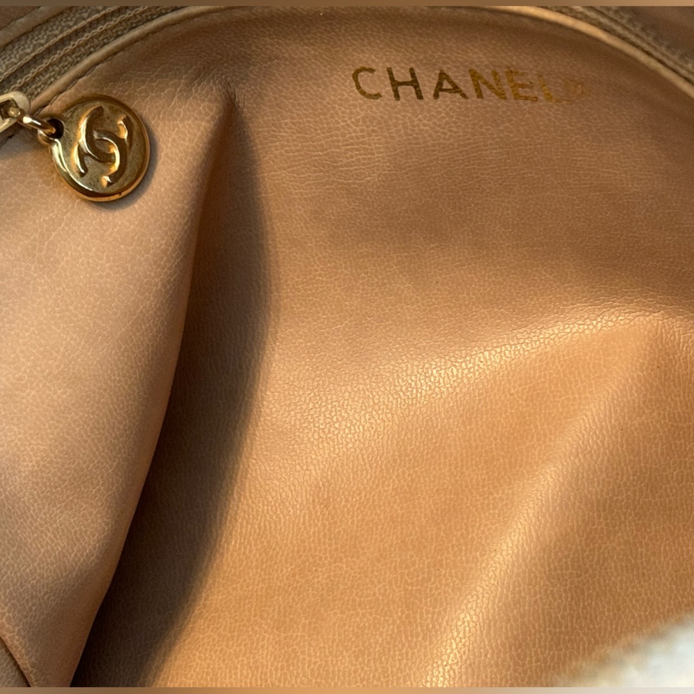 Authentic cream beige CHANEL matelasse quilted single chain shoulder bag - Picture 5 of 16